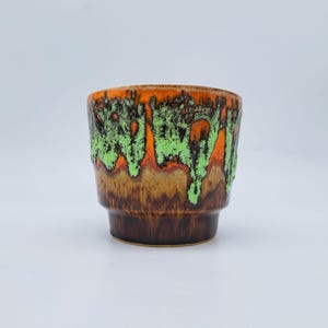 Vaso de flores Fat Lava raro, estilo meados do século XX, em cerâmica laranja, verde e marrom, década de 1970, 11 cm de altura, 12 cm de diâmetro. Cachepot retrô.