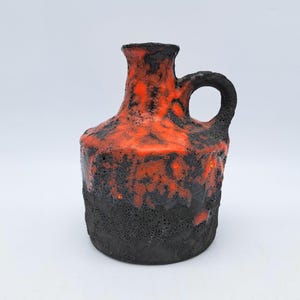 Dumler & Breiden 社製の西ドイツのビンテージ Fat Lava 花瓶。形状