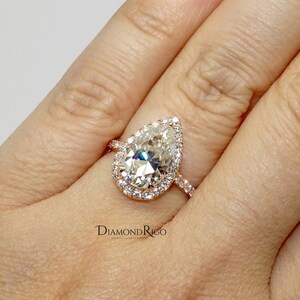 Beautiful 4.5TCW Pear Moissanite Halo Engagement Ring, Elegant Bridal Wedding Ring, Promise Ring for Women, Gifts