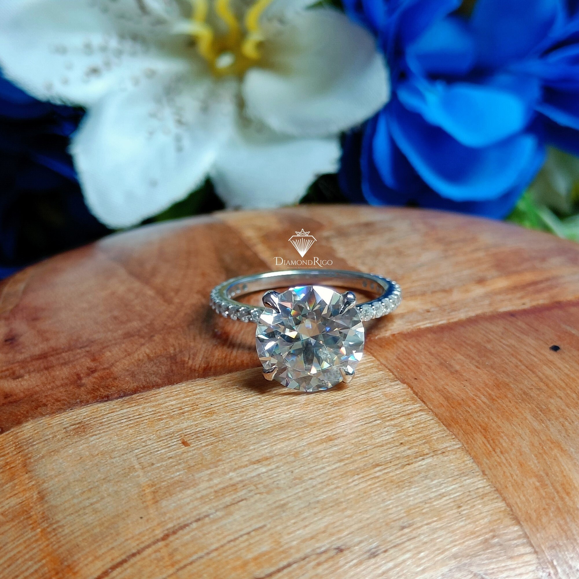 Round Moissanite Ring 10 MM, Solitaire Engagement Ring, Accented Pave Set Wedding Ring, Anniversary Ring for Women, Gifts for Her