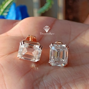 Pendientes 7 TCW Corte esmeralda, Pendientes Martini Stud, Diamante Moissanite, Pendiente de oro rosa, Pendiente delicado atornillado Joyería perfecta para regalo