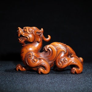 Ancient Chinese collection of natural boxwood dragon statues, pure hand carved patterns exquisite rare