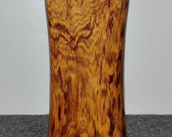 Adorno de boj de hojas pequeñas con tres ardillas