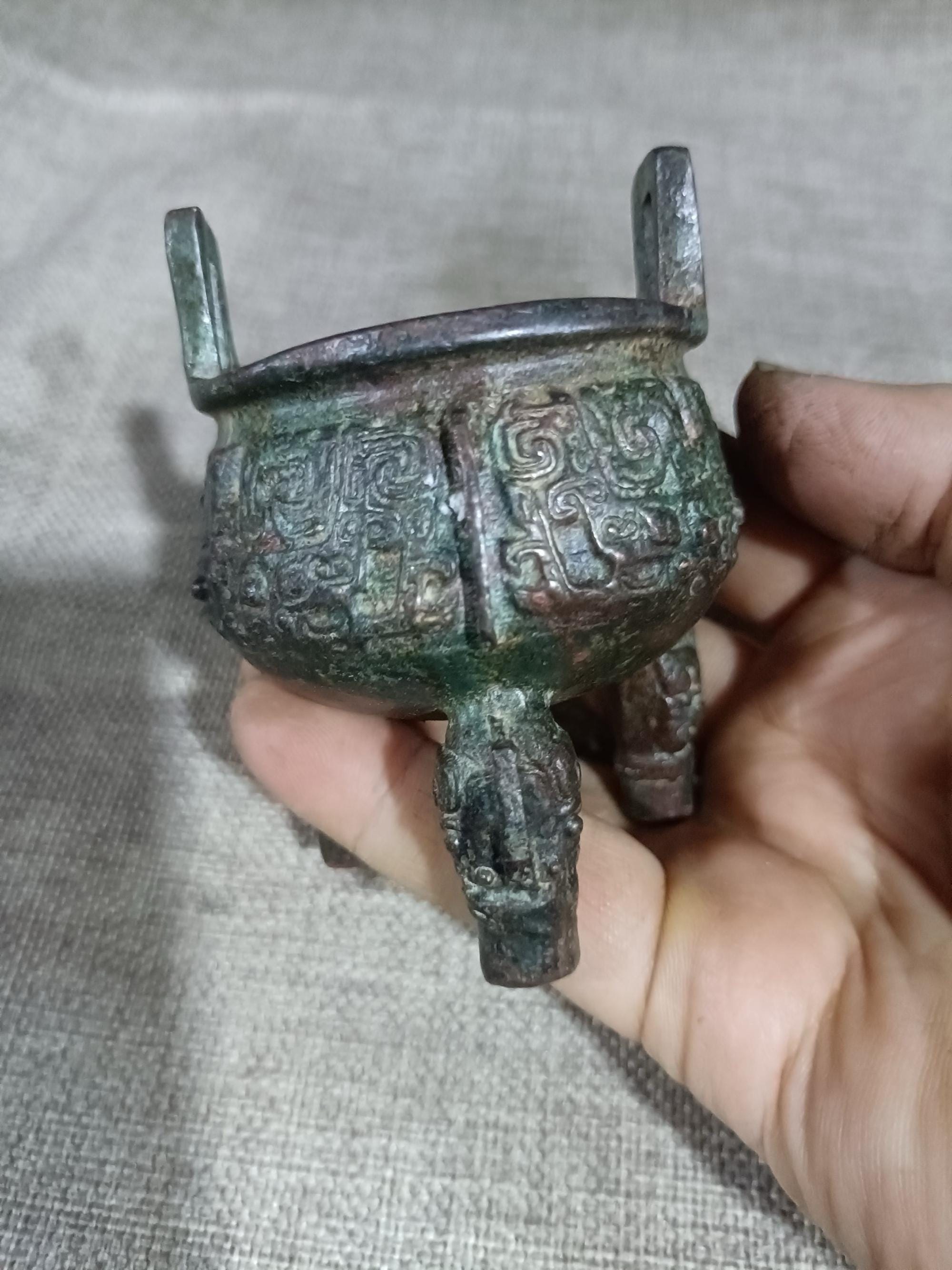 Collectibles Bronze Tripod Incense Burner Ornament