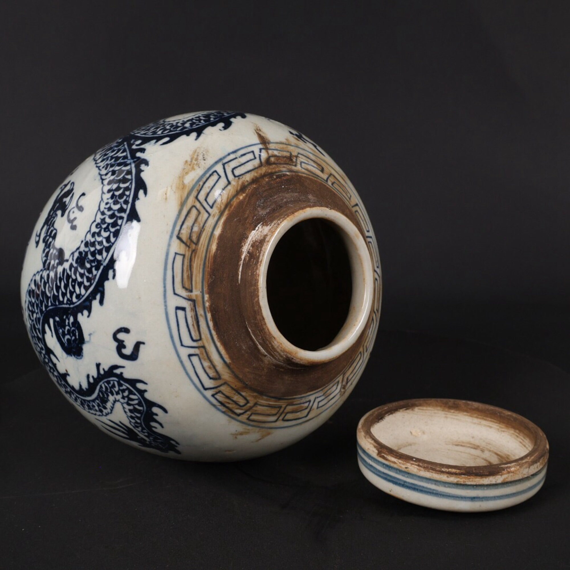 中国のアンティークの青と白の龍の模様の蓋付き壺 - Etsy 日本