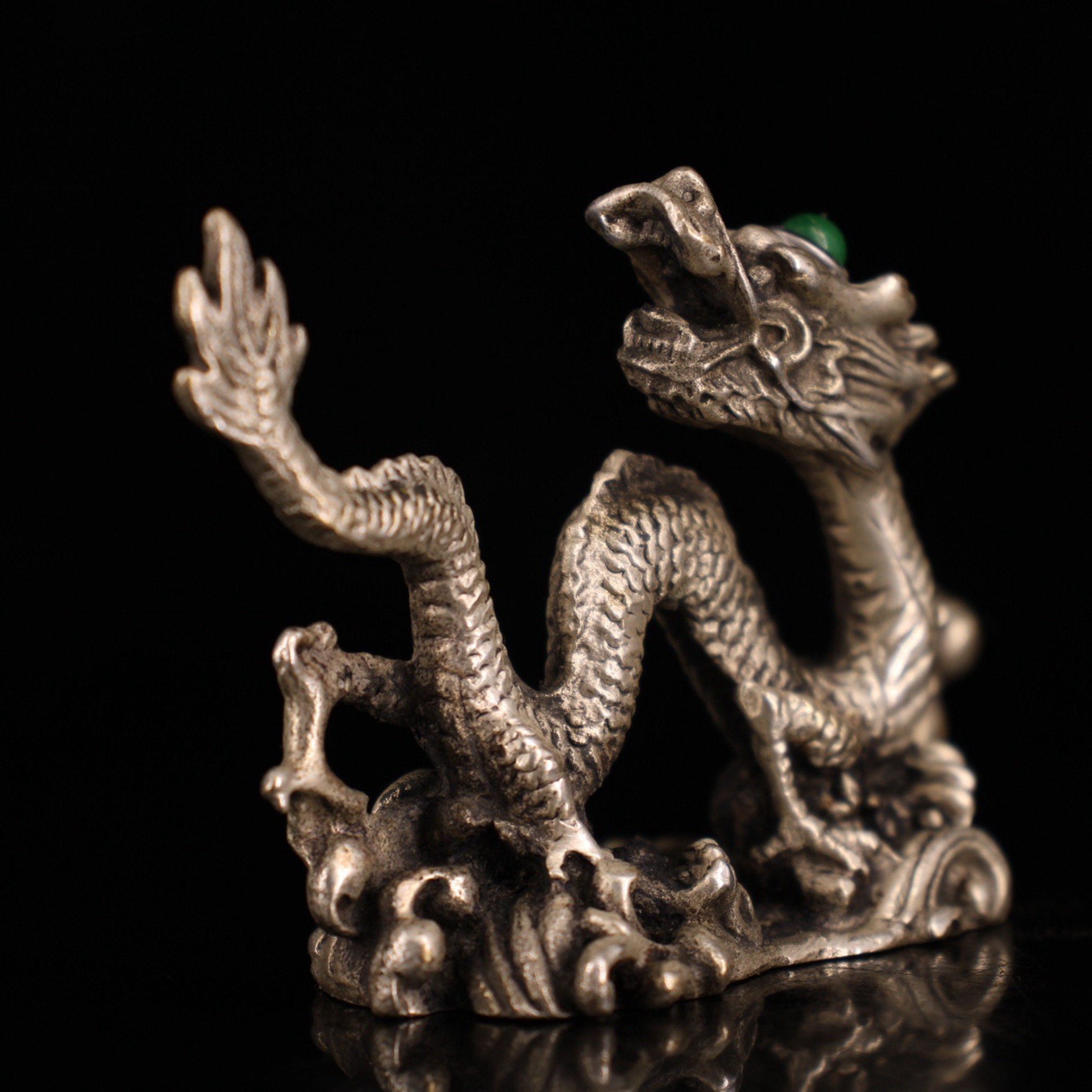 アジアのアンティークの純粋な手彫りの純銅製、銀メッキ、宝石を