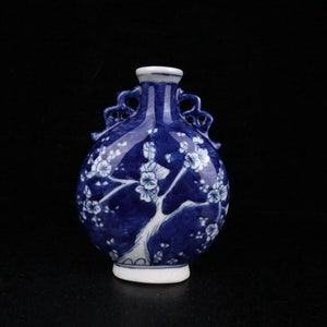 Ceramic vase handmade blue and white porcelain ice plum pattern small flat bottle.xg