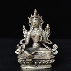 Collectibles hand-carved pure copper statue of Guanyin Bodhisattva.01