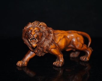 China's ancient natural boxwood lion statue, ancient craft pure handmade carving, rare and exquisite