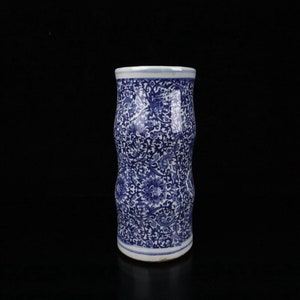 Portalápices de porcelana azul y blanca hecho a mano: diseño de bambú
