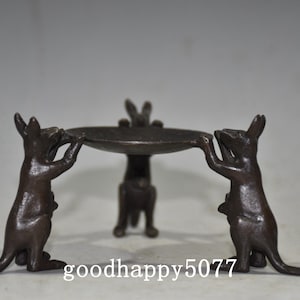Artwork pure hand-carved Pure copper three-legged kangaroo wax table ornament.5
