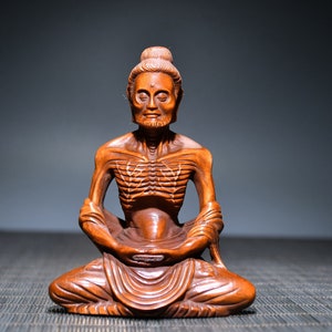 Collectibles pure hand-carved small leaf boxwood ascetic buddha ornaments.9