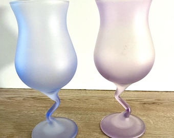 Pair of vintage 1990 Libbey pastel purple frosted satin glass Z stem tulip glasses