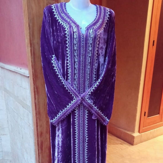 Vintage velvet caftan, purple velvet and silver Mo