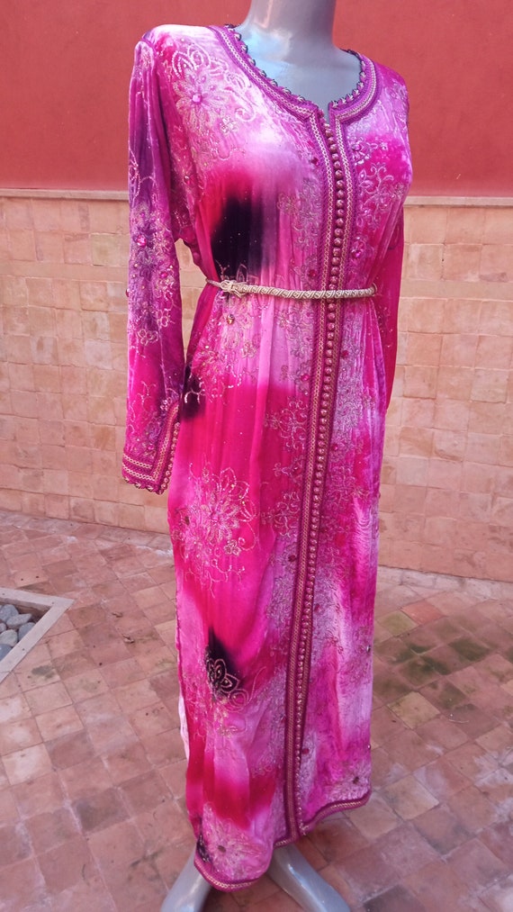 90s Pink Velvet Kaftan dress with Gold for women,… - image 3