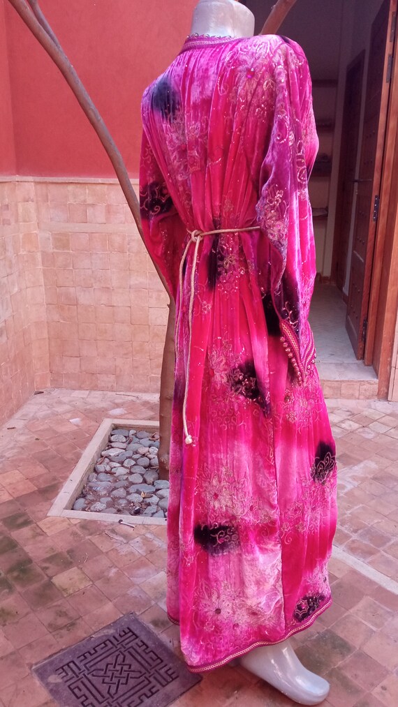 90s Pink Velvet Kaftan dress with Gold for women,… - image 7