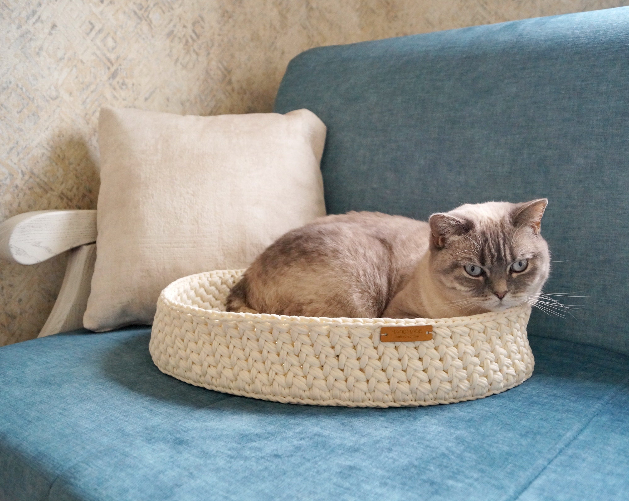 stylisches katzenbett