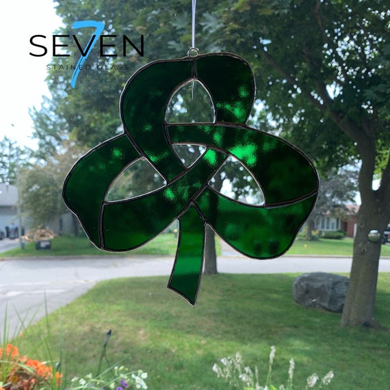 Shamrock Stained Glass Suncatcher.  Celtic Clover Leaf in Deep Green.