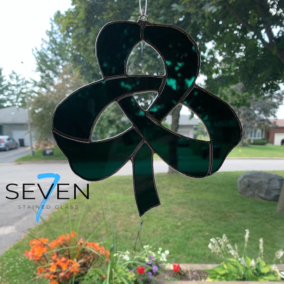 Stained Glass Celtic Clover in Hunter Green