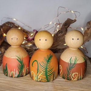 Leaves peg doll people,curiosity story telling, treasure basket, gift for kids, Montessori resource, nursery toy jungle decor