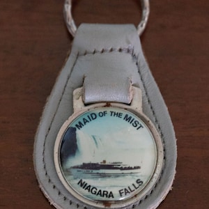 Maid Of The Mist Niagara Falls Souvenir Keyring Circa 1970s