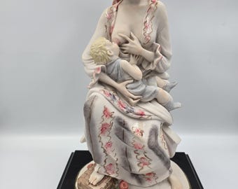 By Miriam Mother Breastfeeding Child Figurine -Valentino serie (Resin,Alabaster)