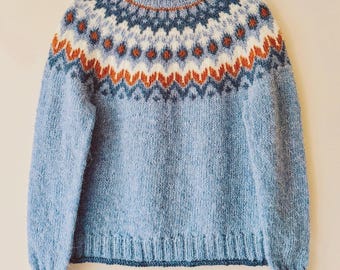 Maglione di lana islandese Lettlopi Riddari, Lopapeysa da sci nordico lavorato a mano blu, maglione scandinavo Fair Isle, pullover da sci norvegese