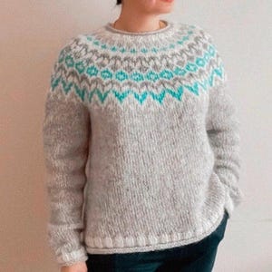 Womens Icelandic Sweater RIDDARI Light Grey Nordic Wool Pullover Hand Knit Norwegian Jumper Lopapeysa Fair Isle Custom Knit Lopi Sweater
