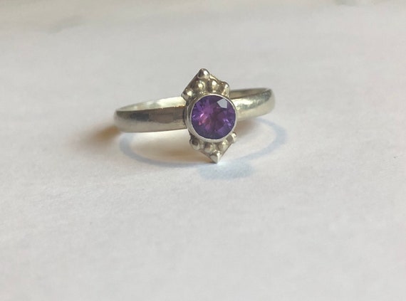 Vintage Sterling Silver Ring with Purple Stone Am… - image 6