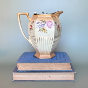 ヴィンテージSジョンソン社フローラルピッチャー：ブリタニア陶器蓋付きセラミック