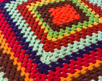 Vintage Granny Square Crochet Afghan Blanket, 1970s style Afghan, Multicolored Afghan, Bright Colors Baby Blanket Gender Neutral