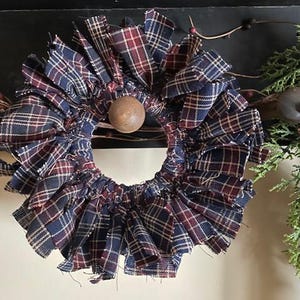 Americana Plaid Homespun Mini Rag Wreath / Farmhouse Mini Wreath / Primitive Rag Wreath / Taper Candle Ring