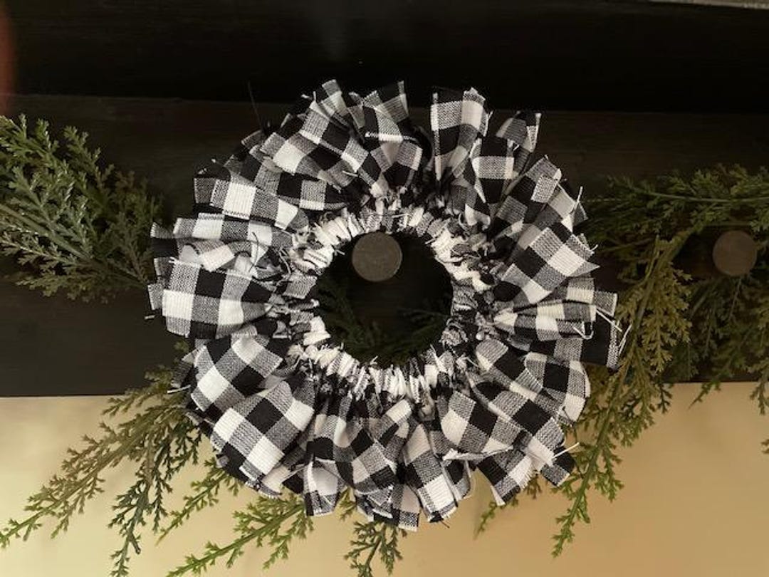 Buffalo Check Mini Rag Wreath / White & Black Check Mini Rag Wreath ...