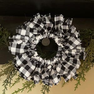 Buffalo Check Mini Rag Wreath / White & Black Check Mini Rag Wreath / Primitive Wreath / Taper Candle Ring / Farmhouse