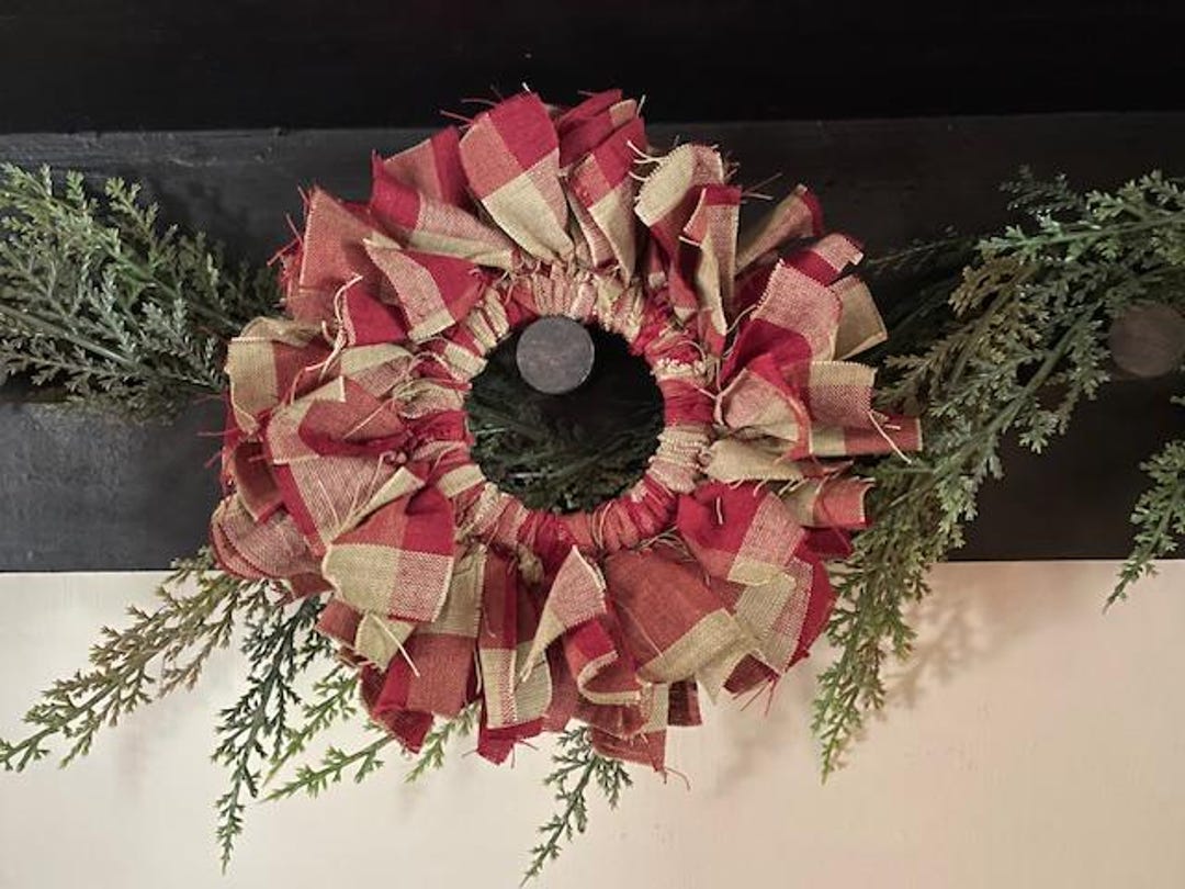 Red Buffalo Tea-dye Mini Rag Wreath / Christmas Mini Rag Wreath / Mini ...
