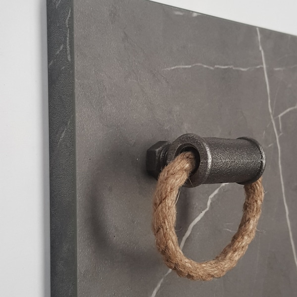 Industrial pull handle from malleable iron and linen rope