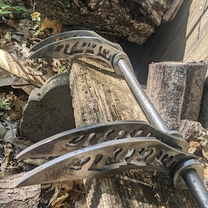 Bbq pit hinge