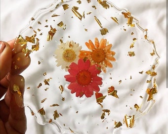 Dessous de verre fleuris en résine