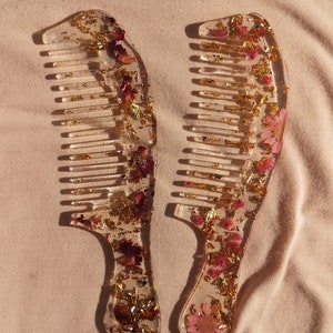 Floral Resin Comb image 4