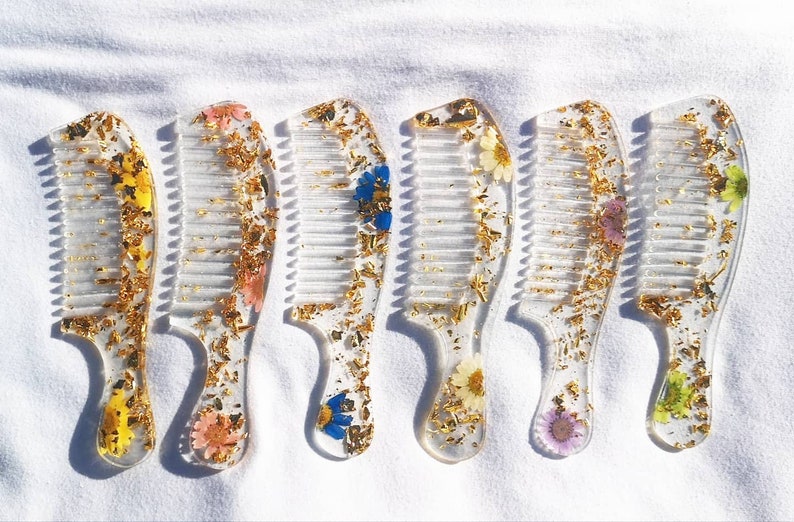 Floral Resin Comb image 3