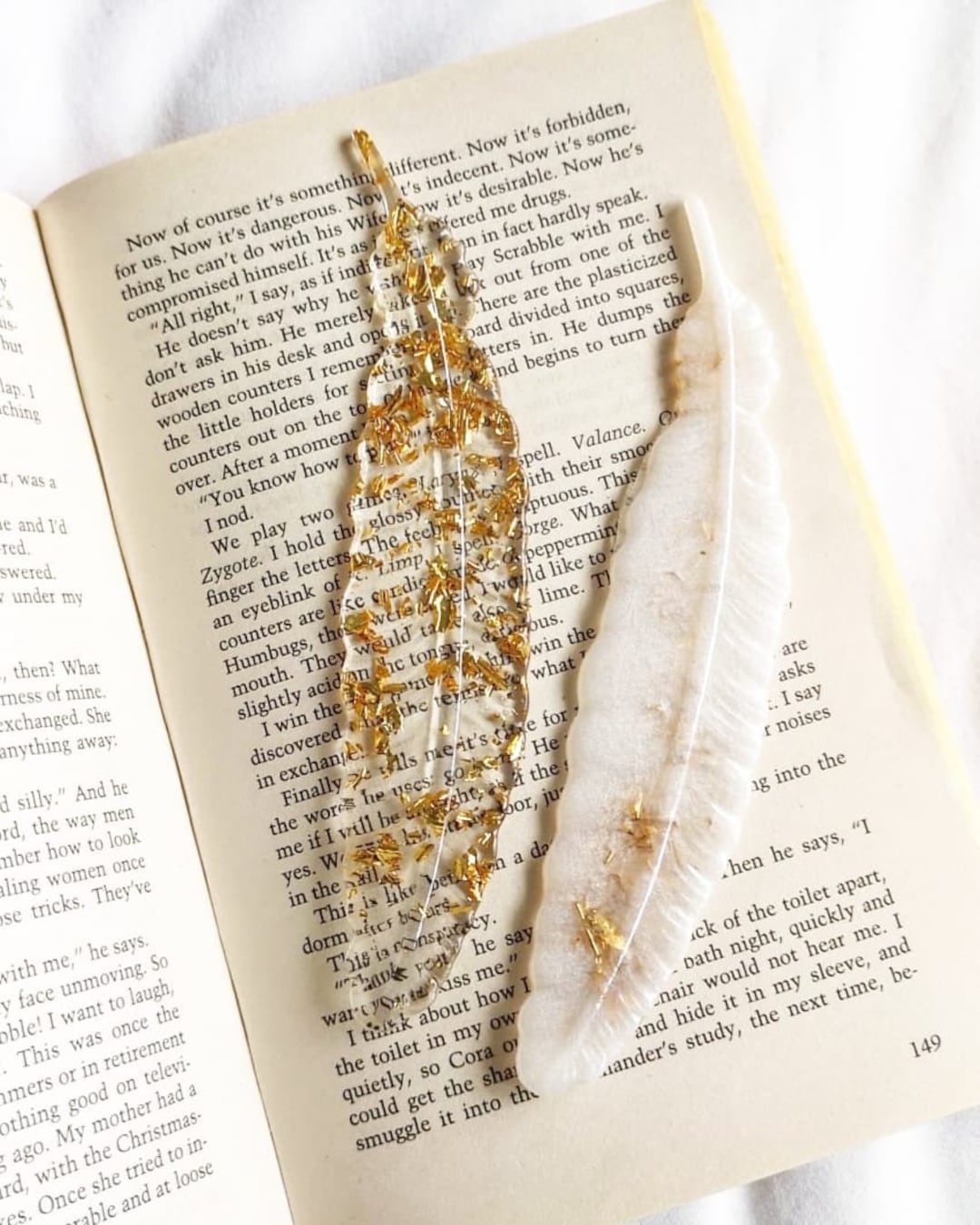 Resin Feather Bookmark | Gold Flake Feather Bookmark | White & Gold Feather Bookmark | Personalised Bookmark - Etsy Canada