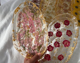 Handmade Floral Resin Tray with Gold Flakes | Trinket Dish