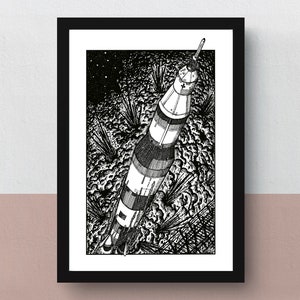 Saturn V | A5- oder A4-Druck | A3-Plakat | Kunstwerk | Originalillustration der NASA-Rakete, die die ersten Menschen zum Mond brachte