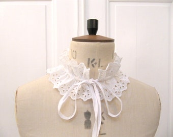 Removable cotton collar, collar with bow, white collar, removable collar made of cotton in white, romantic collar, gift for woman, christmas