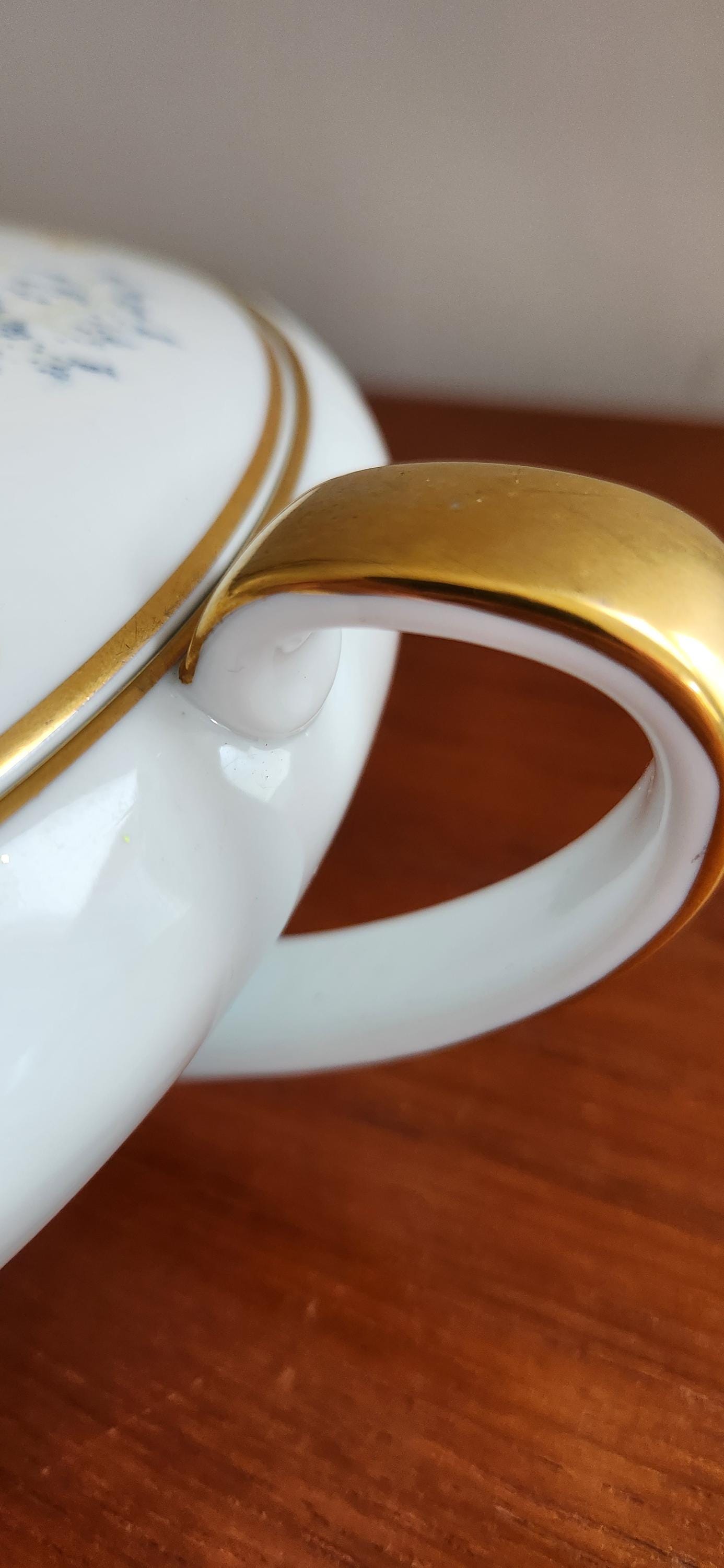 ヴィンテージ ノリタケ 磁器製スープチューリン：花柄と金彩の食器