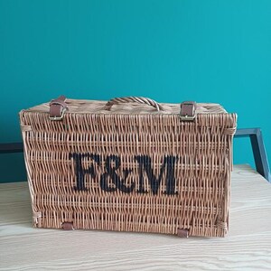 素敵なミディアムサイズのフォートナムメイソン F&M ハンパー