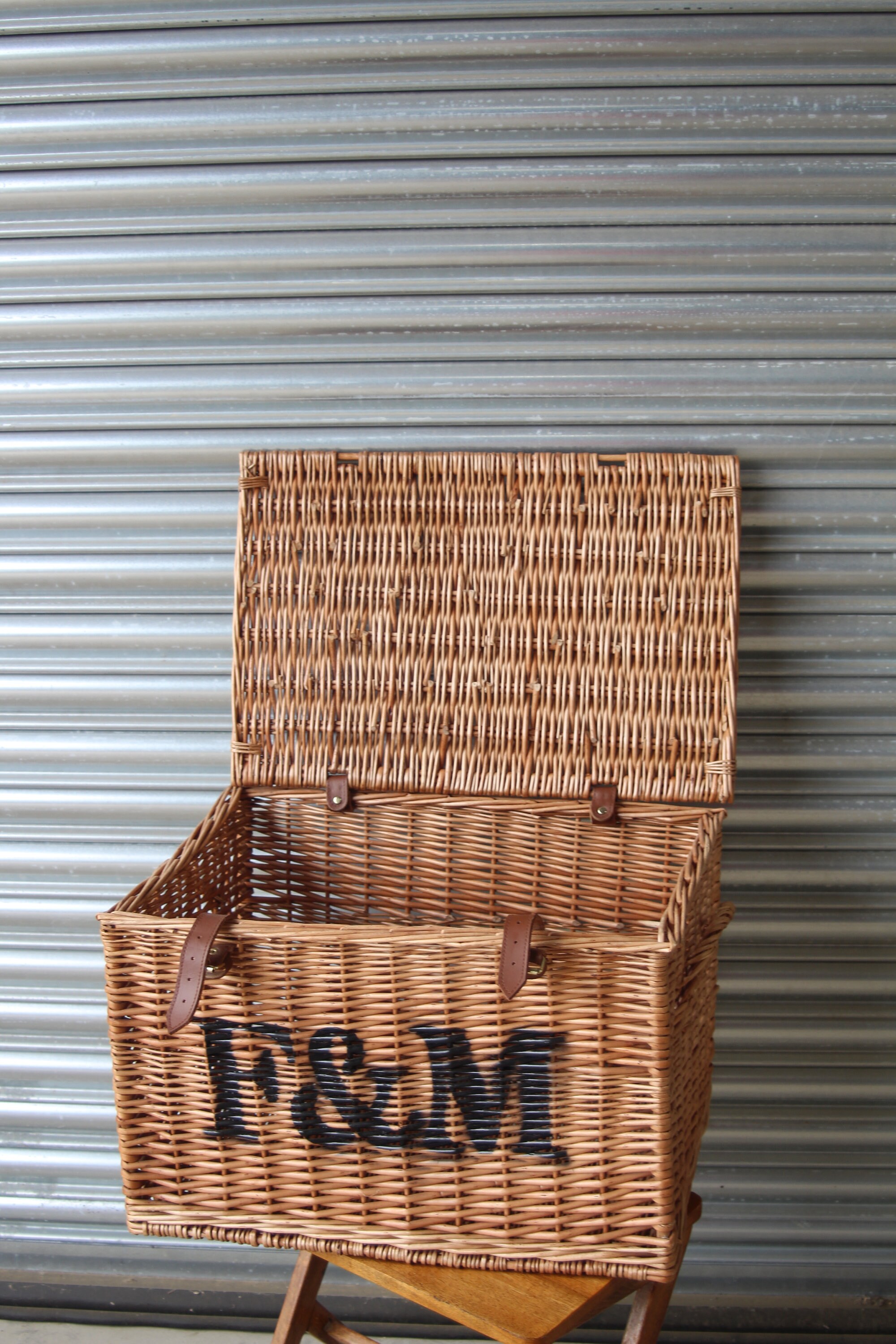Large Fortnum and Mason F M Wicker Hamper Basket Trunk Toy Large Fortnum and Mason F M Wicker Hamper Basket Trunk Toy