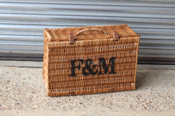 F & on sale m basket