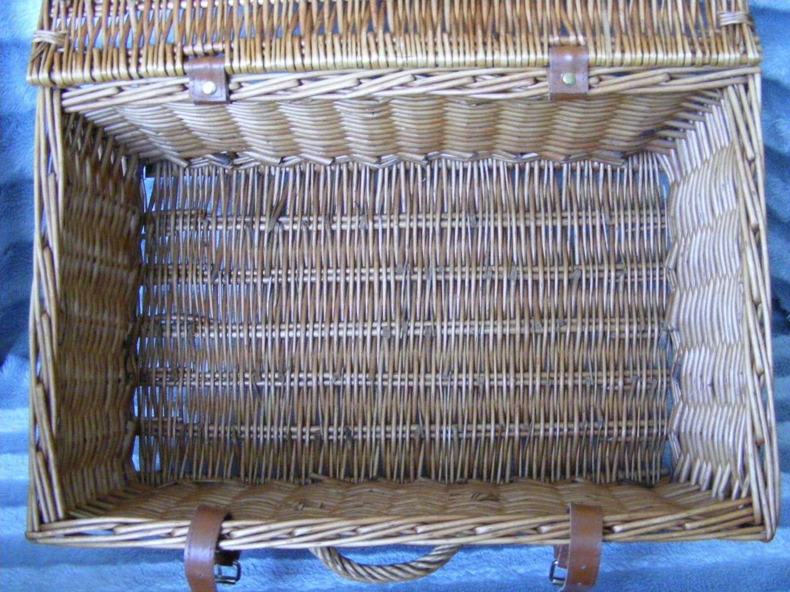 Lovely Medium Fortnum Mason F&M Hamper Wicker Picnic Storage