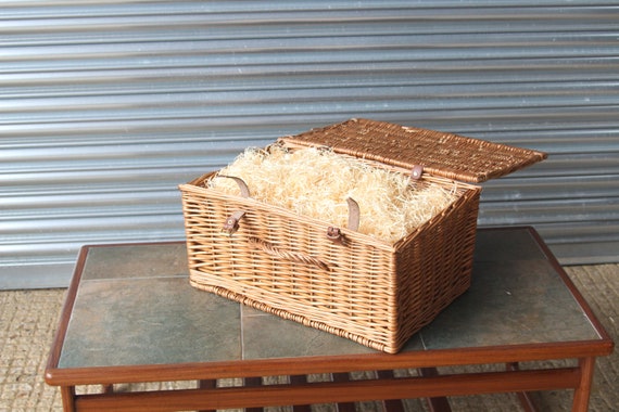 F&M square basket with handle / ENGLAND